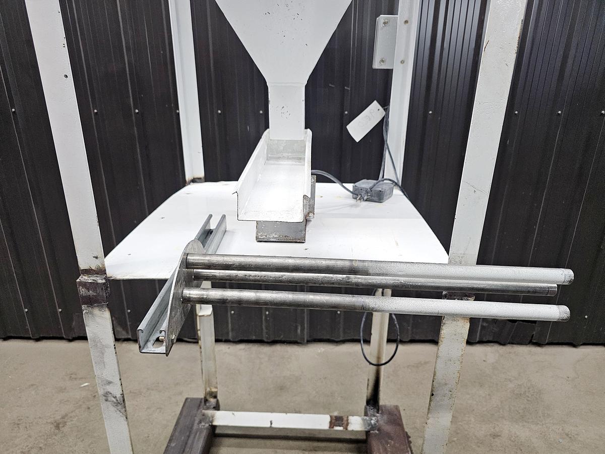 Used Levy Recovery Group Michigan - hopper and vibrator