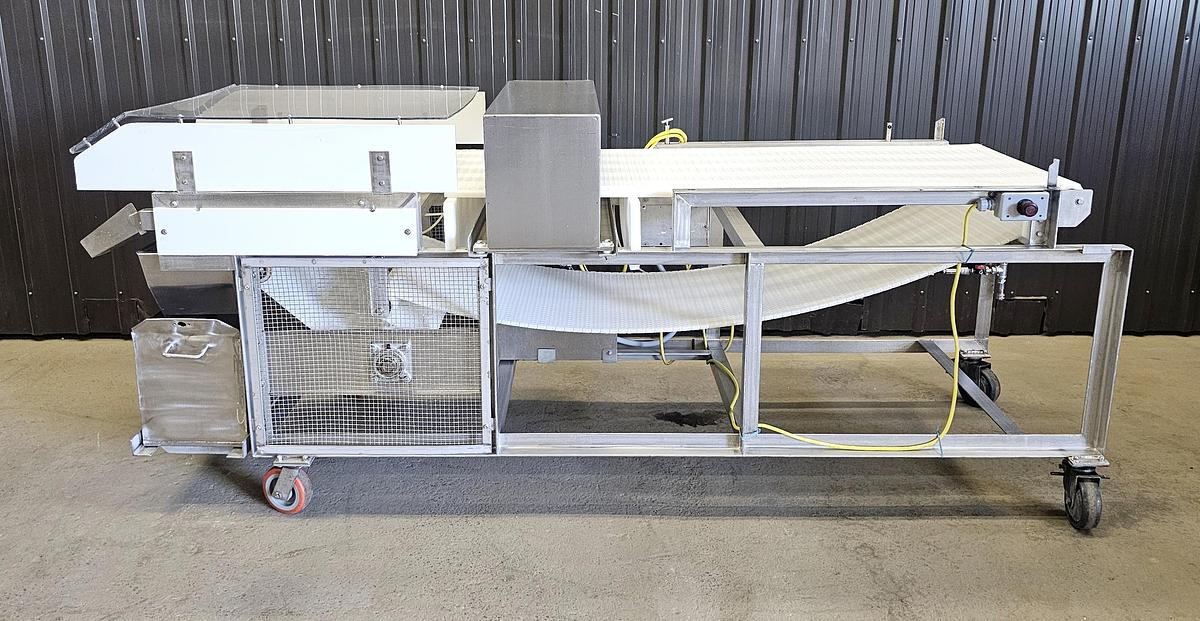 Used TCL Auction - Maple Leaf Foods - Ontario - Lot 138 - metal detector