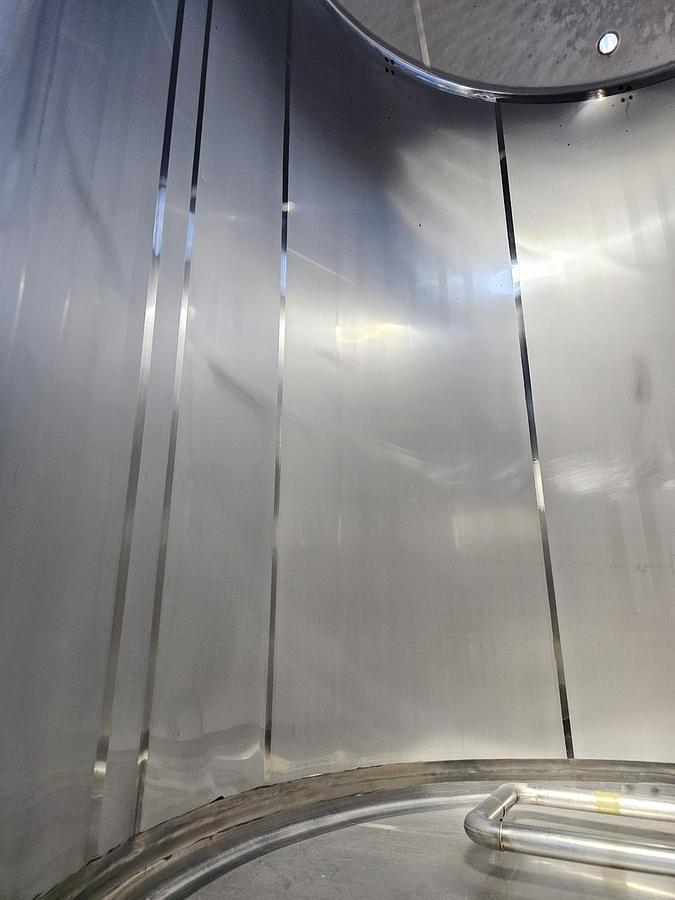 Used Used 5000 Gallon Tank, Stainless Steel