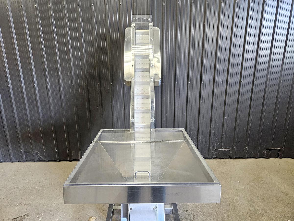 Used Heritage Global Auctions (Hagerstown MD) Lot 709 - Conveyor