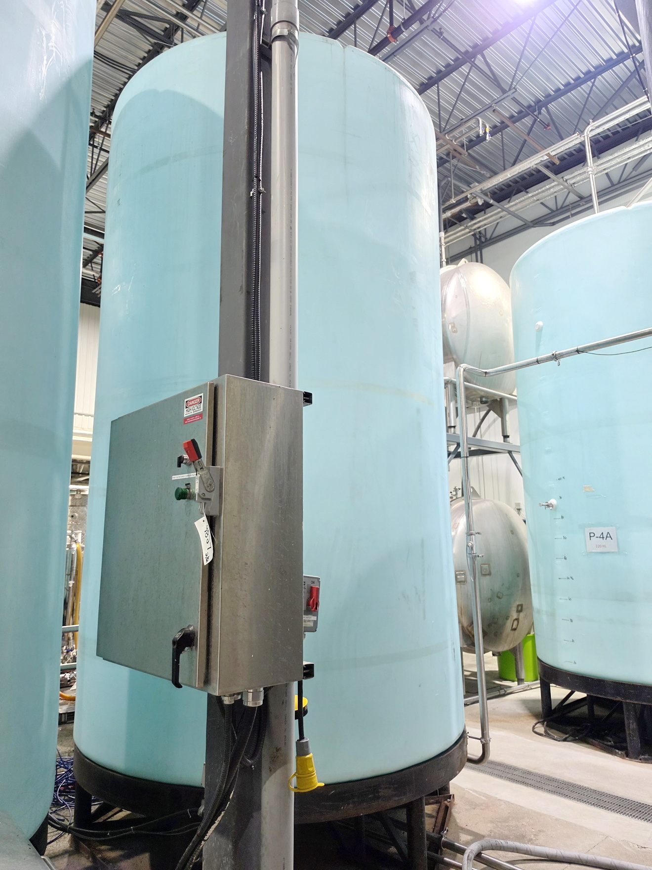 Used Used 6000 Gallon Tank, Reinforced Polypropylene
