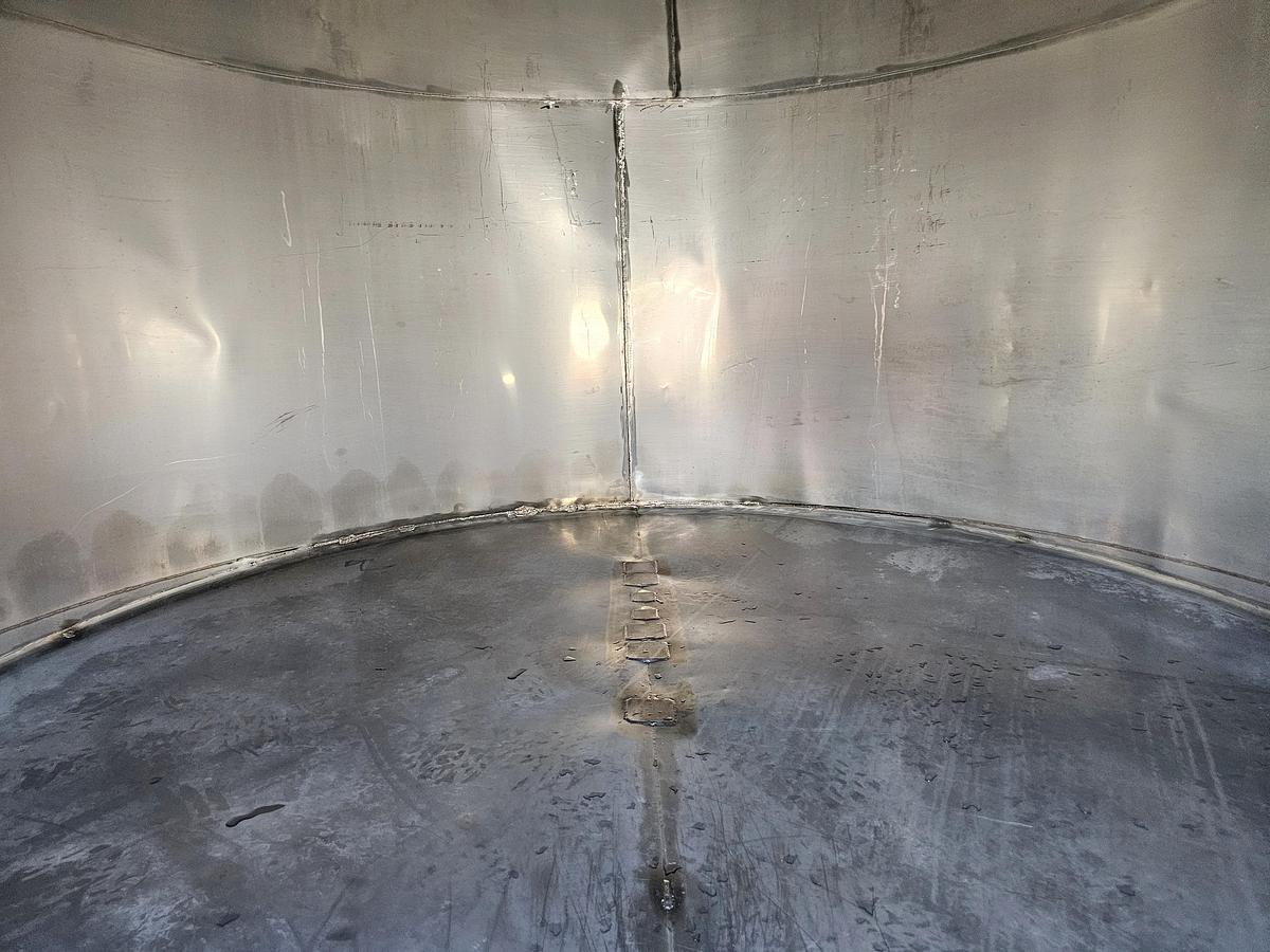 Used Used 3400 Gallon Stainless Steel Tank