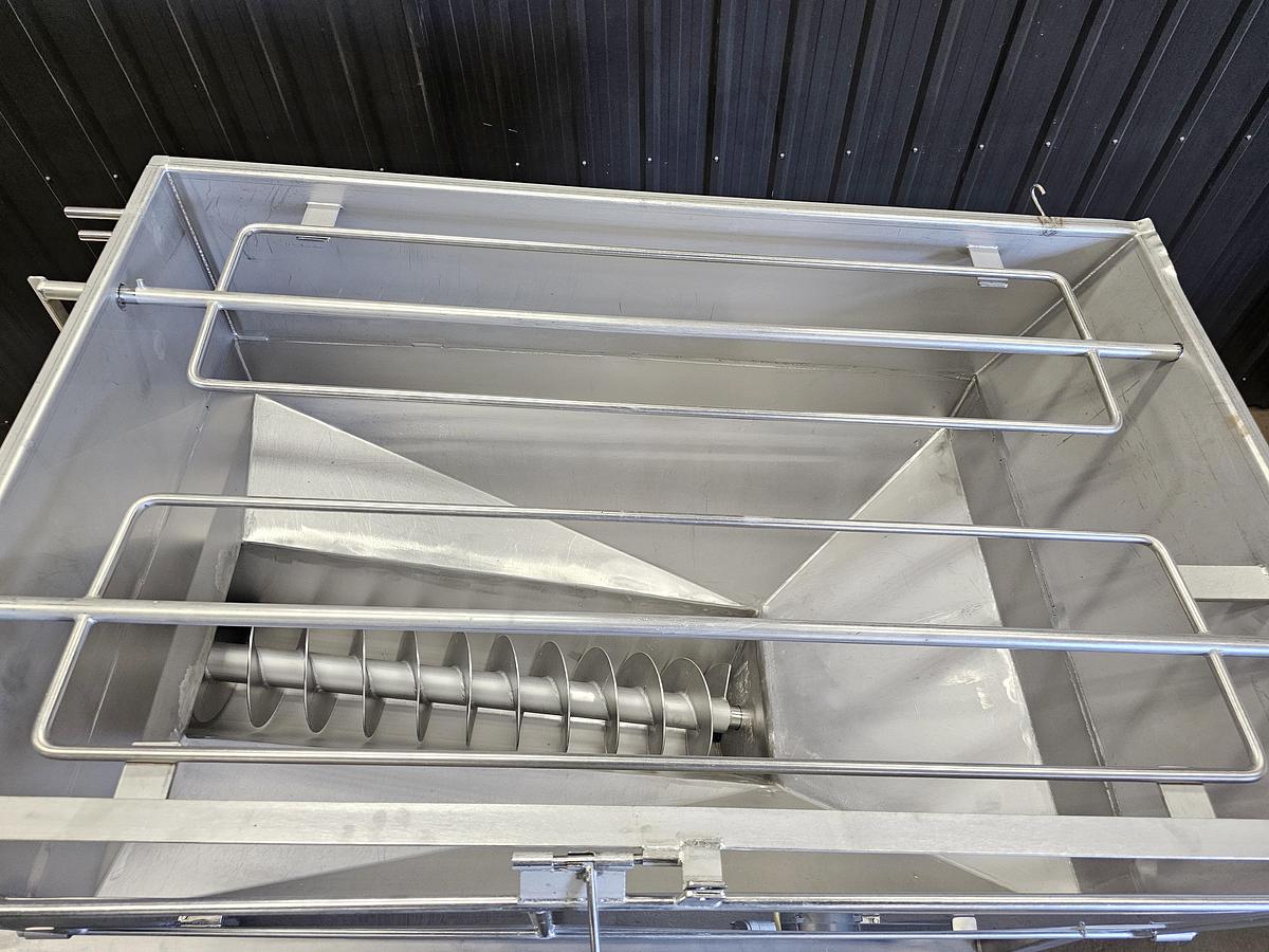 Used TCL Auction - Maple Leaf Foods - Ontario - Lot 123 - conveyor