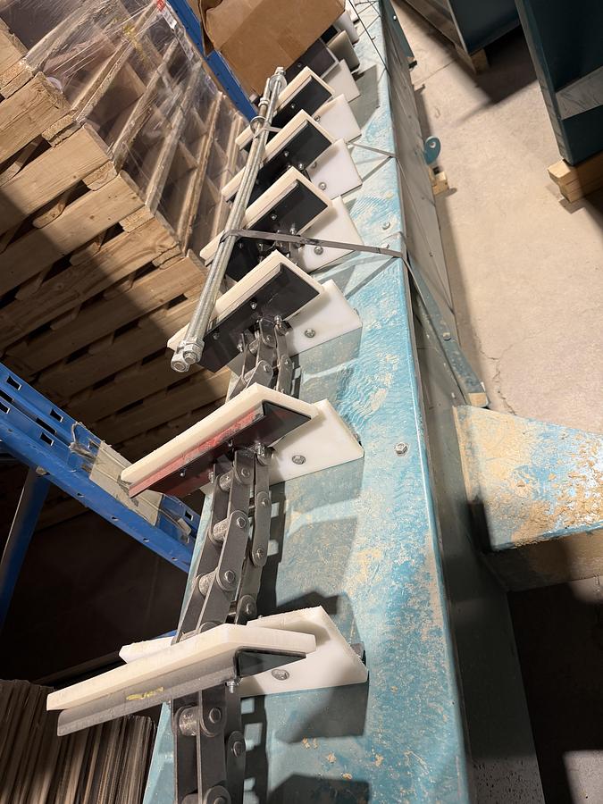 Used Used AFS Ribbon/Paddle Blender, 100 Cubic Feet, With Infeed & Outfeed Drag Conveyors