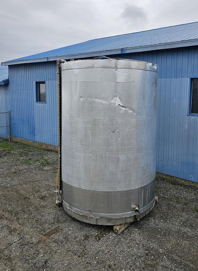Used Used 4500 Gallon Tank, Stainless Steel, Insulated