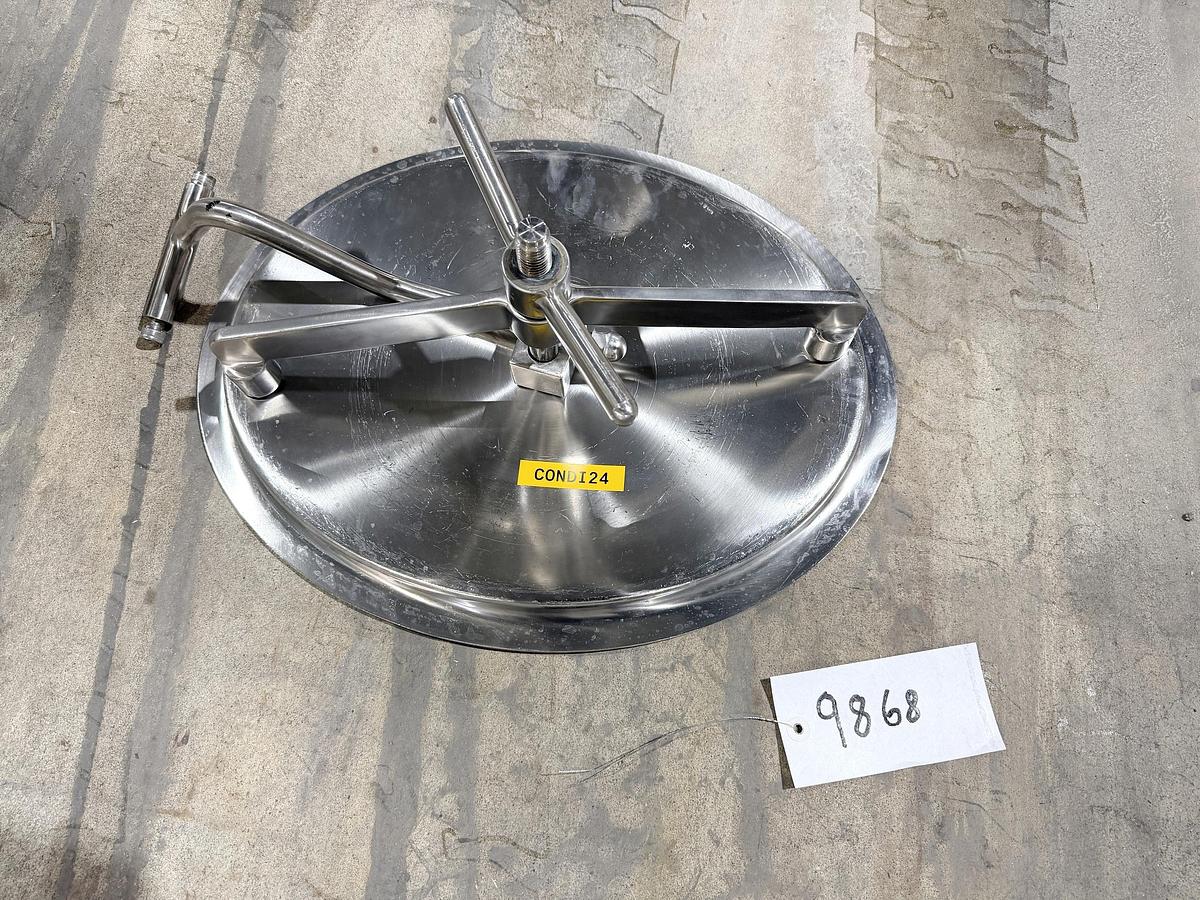 Used Used 5800 Gallon Jacketed Tank, 304 Stainless Steel