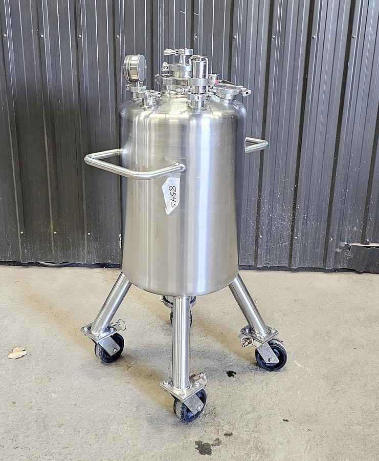 Used Heritage Global Auctions (Hagerstown MD) Lot 659 - Tank