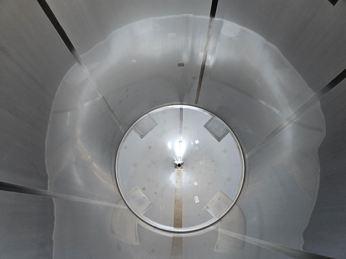 Used Used 2641 Gallon Insulated Tank, 304 Stainless Steel