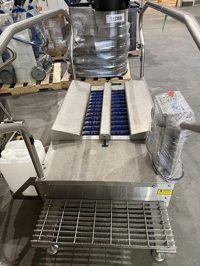 Used Used Meritech Cleantech XBW 3.0 Walk Through Boot Brush - Automatic