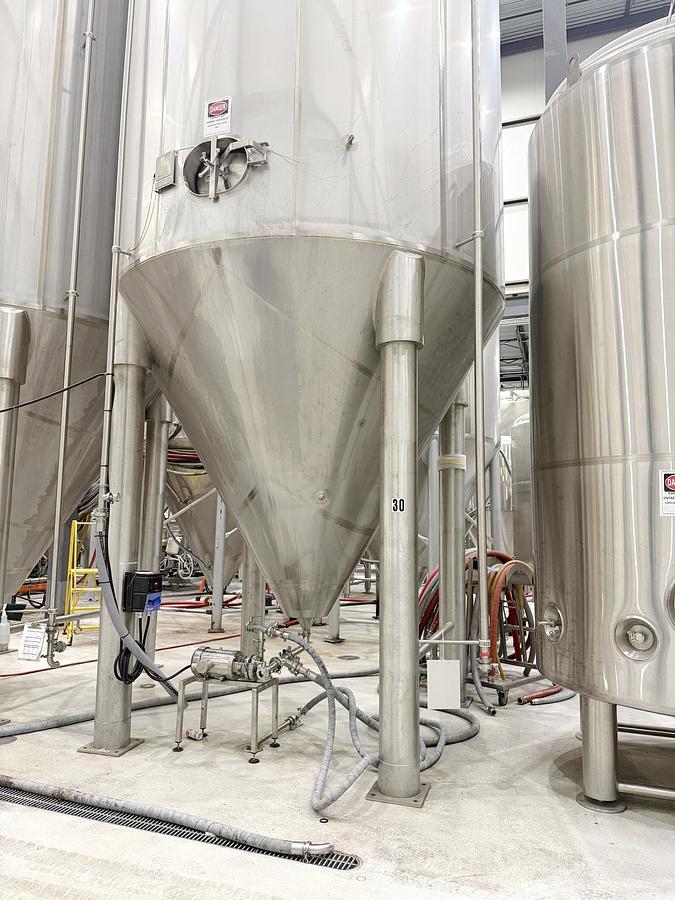 Used Used 18,492 Gallon Jacketed Tank (Reactor), 304 Stainless Steel