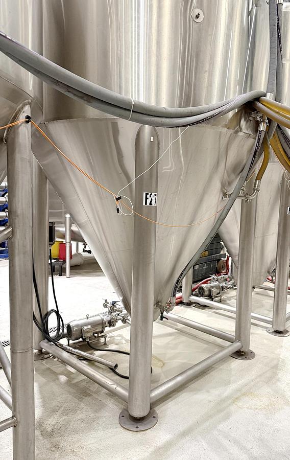 Used Used 2500 Gallon Jacketed Tank, 304 Stainless Steel