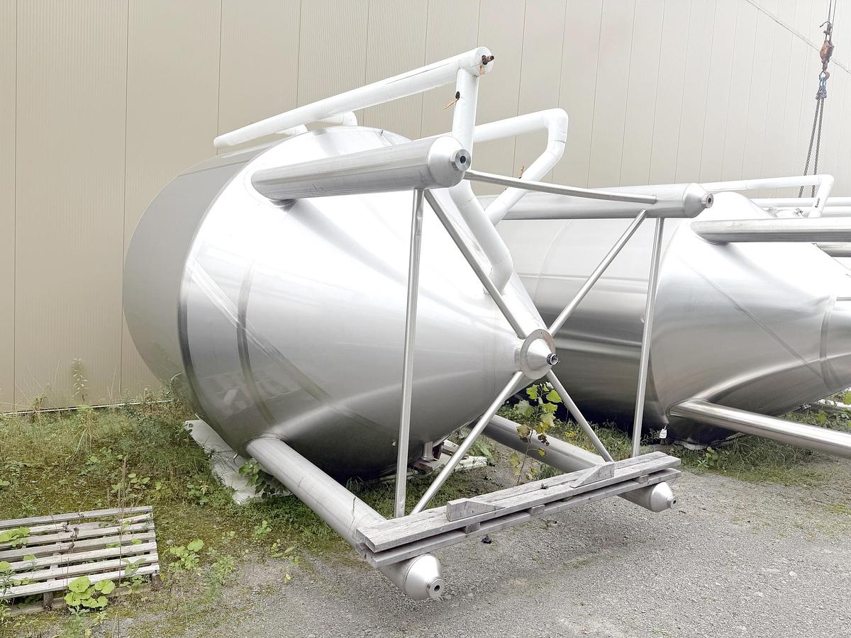 Used Used 5000 Gallon Jacketed Tank, 304 Stainless Steel