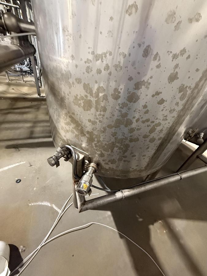 Used Used 1000 Gallon Tank, 316L Stainless Steel