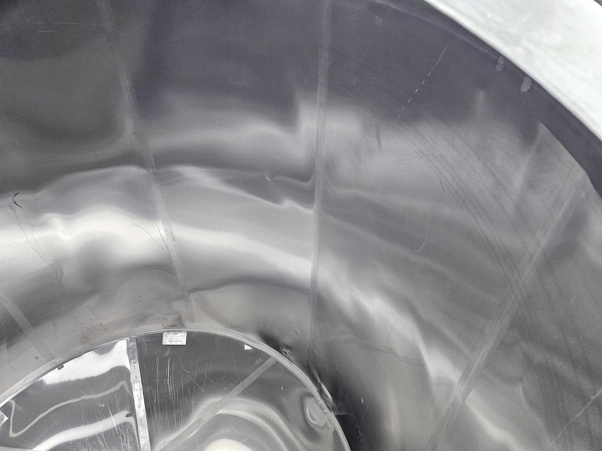 Used Used 6000 Gallon Tank, Stainless Steel