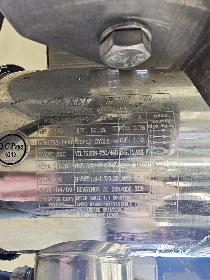 Used TCL Auction - Maple Leaf Foods - Ontario - Lot 151 - metal detector