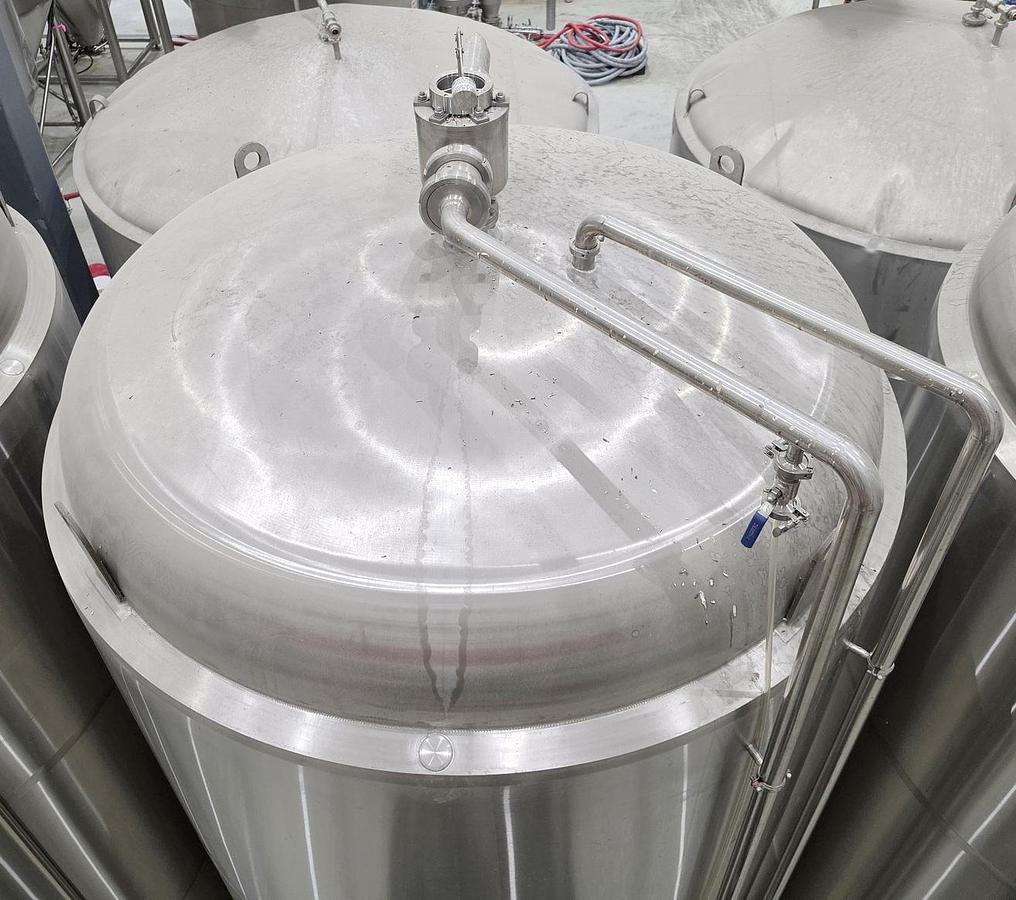 Used Used 4000 Gallon Jacketed Tank, 304 Stainless Steel, Electrically Heated