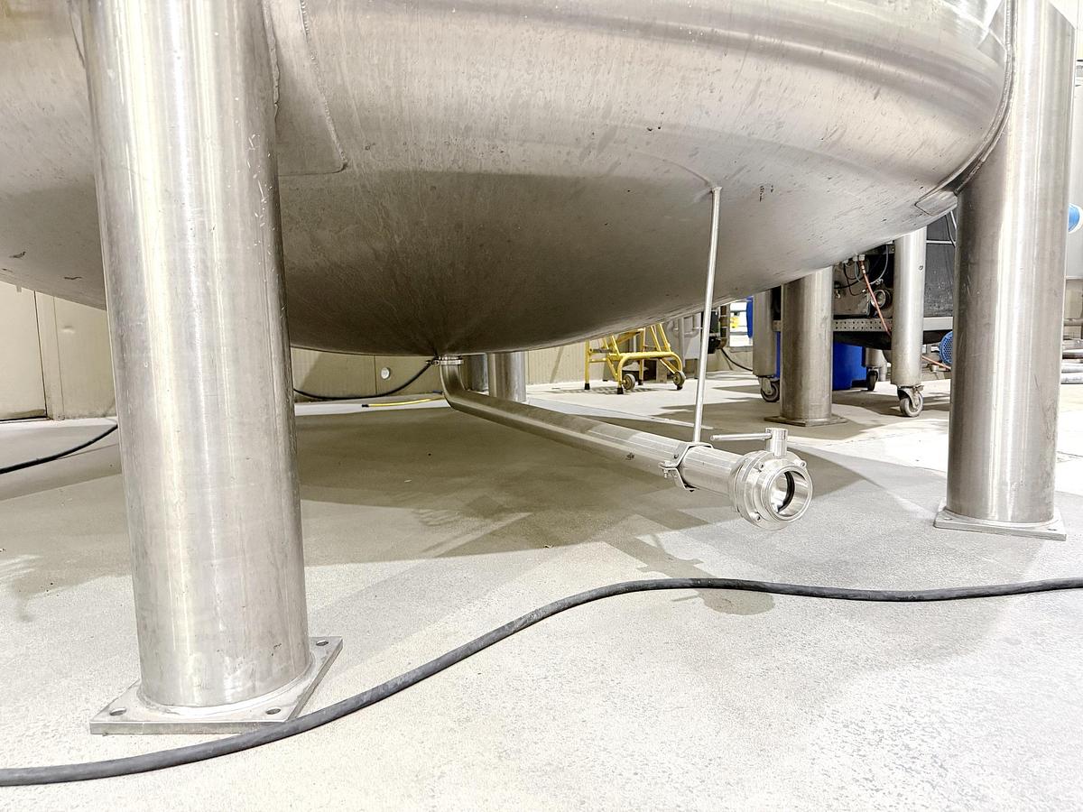Used Used 13,208 Gallon Tank, 304 Stainless Steel