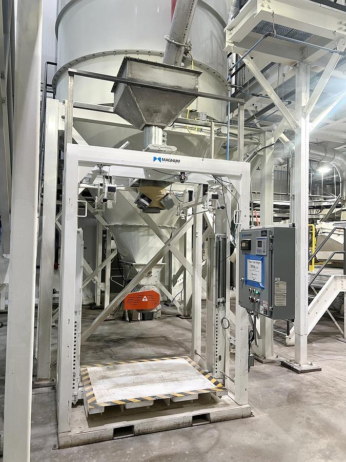 Used Used Magnum Systems IBC-3000 Bulk Bag Filling Station