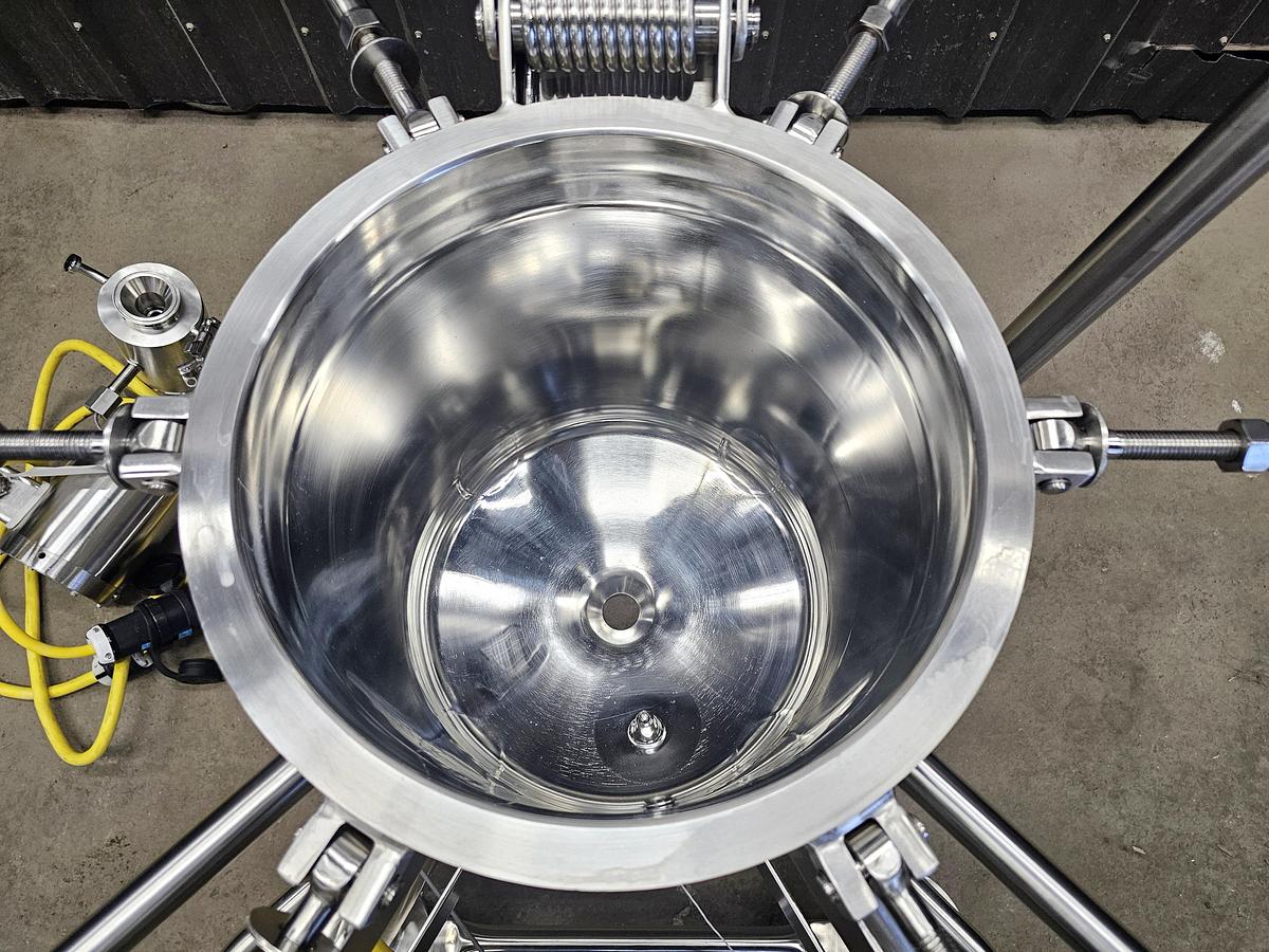 Used Heritage Global Auctions (Hagerstown MD) Lot 611 - Tank