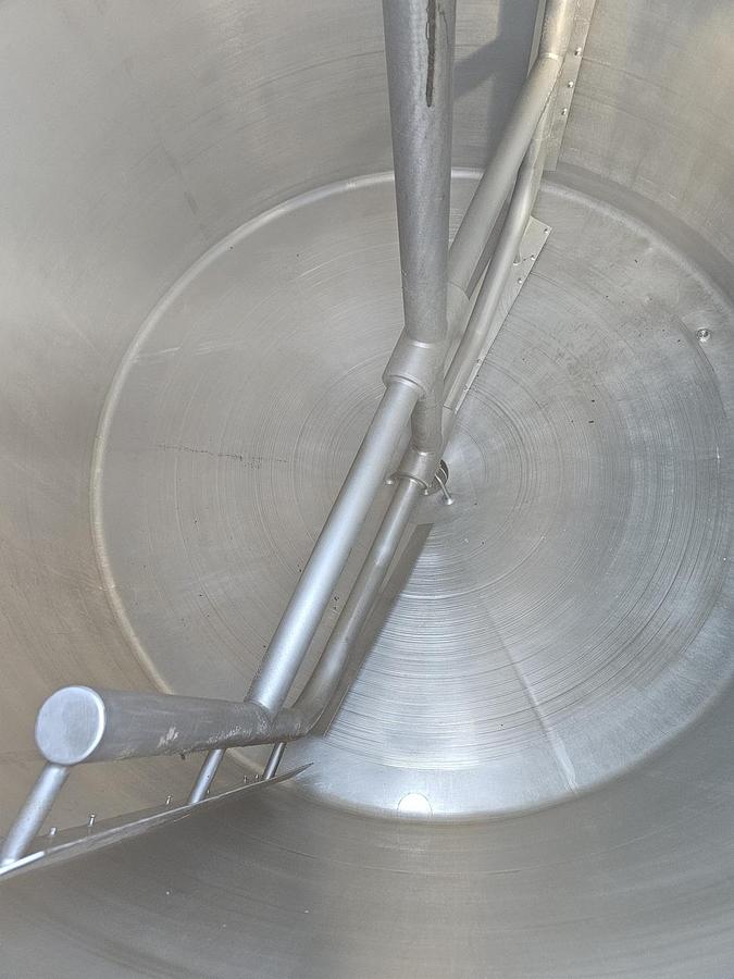 Used Used 1750 Gallon Tank, 304 Stainless Steel, With Sweep Agitation, Electrically Heated