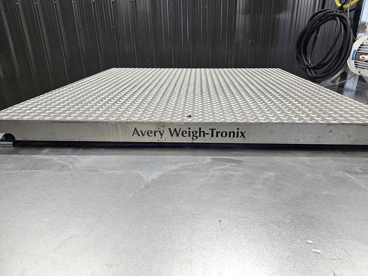 Used Used Sine Lobe Pump, Model 135, with Scale