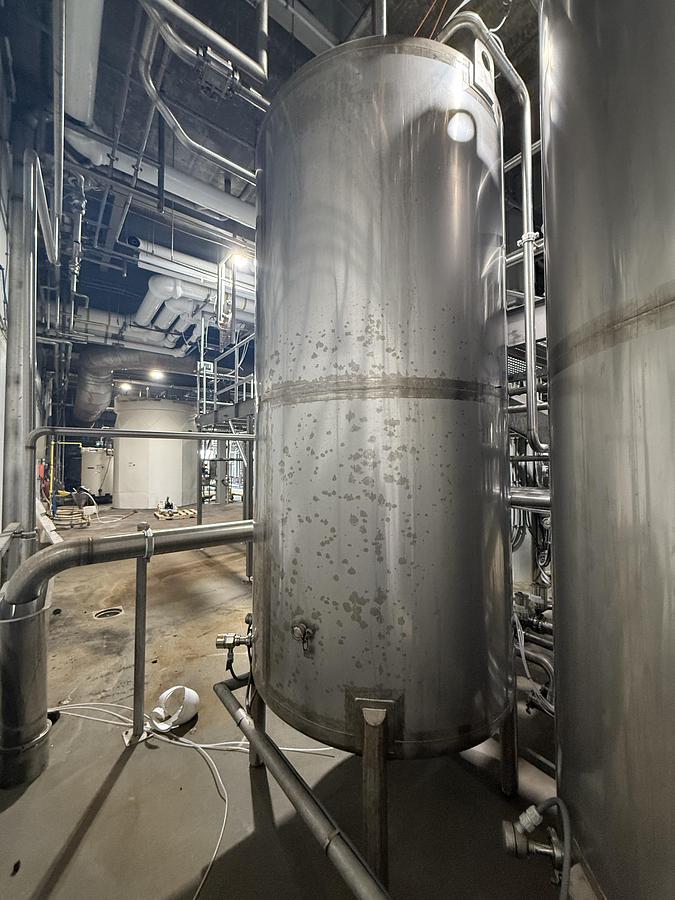 Used Used 1000 Gallon Tank, 316L Stainless Steel
