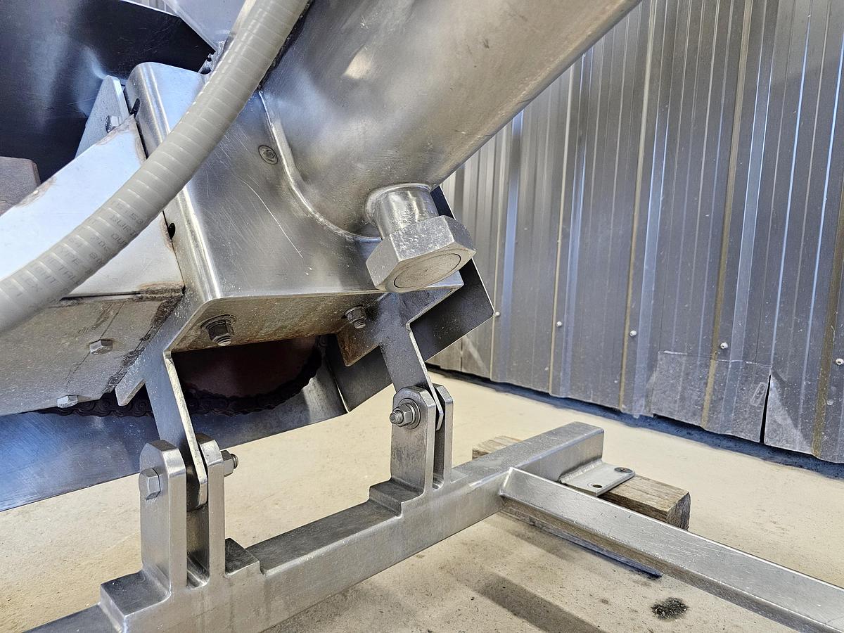 Used Harry Davis NY - Lot 221A - SS Auger Elevator