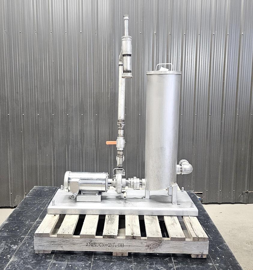 Used TCL Auction - Maple Leaf Foods - Ontario - Lot 26 - Pump and filter