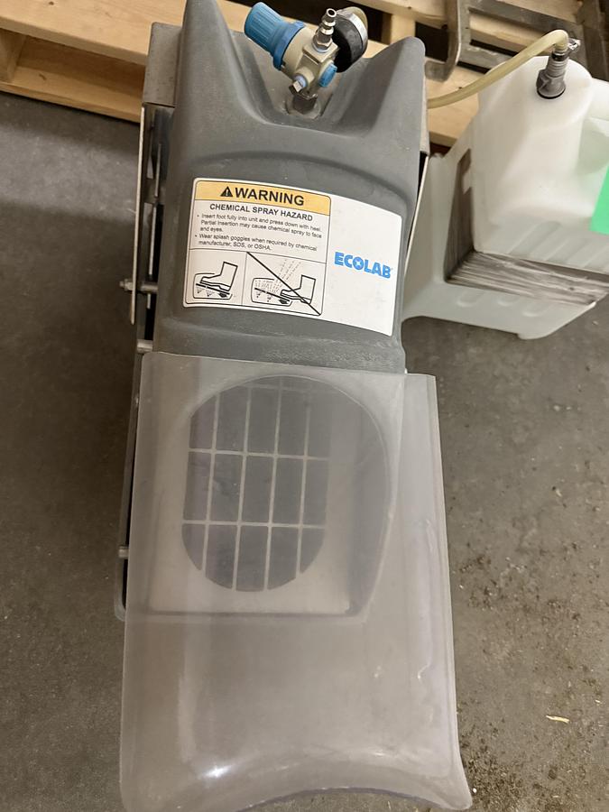Used Used The Ecolab SS2 with Manual Boot Scrubber (QTY of 7)