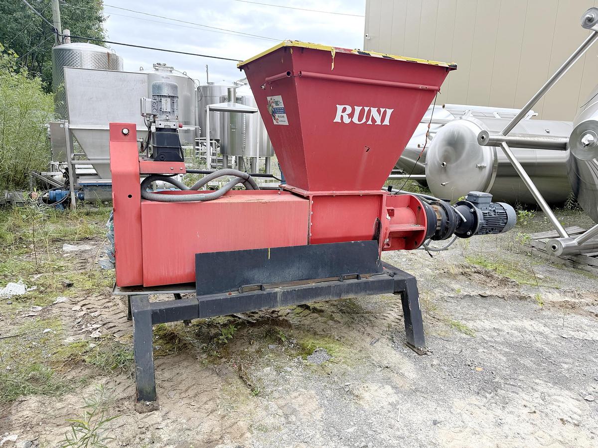 Used Used Runi SK370 Waste Screw Compactor 