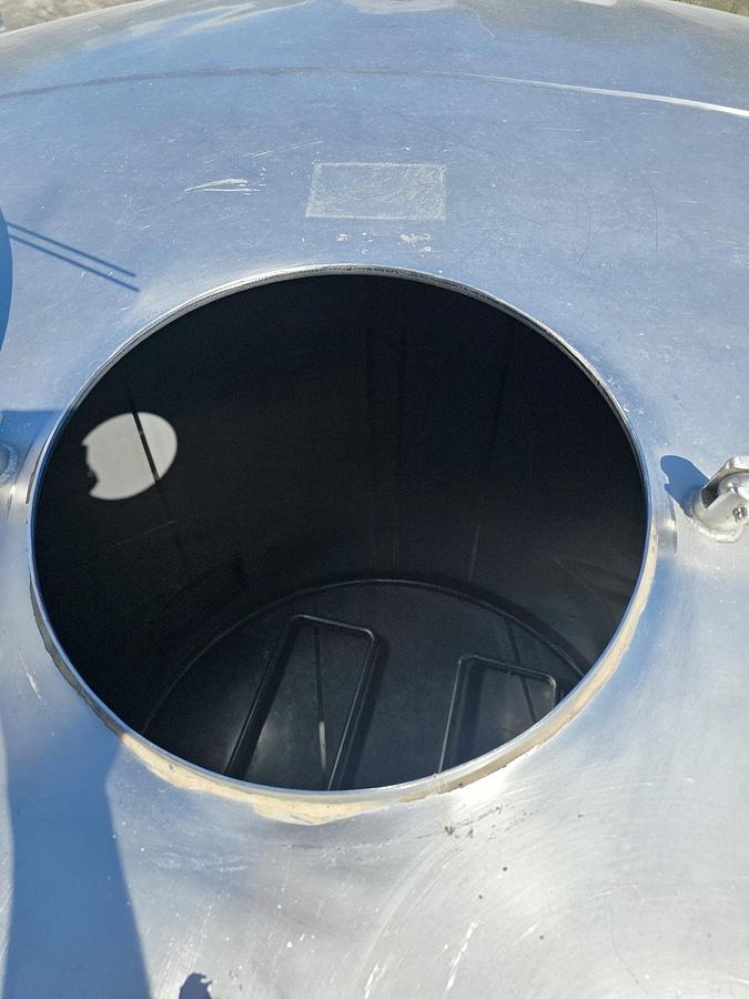 Used Used 5000 Gallon Tank, Stainless Steel