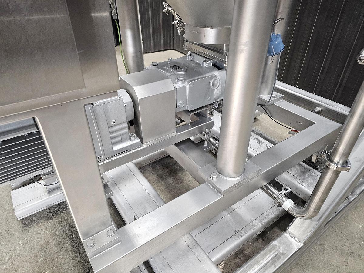 Used Used 400 Gallon Jacketed Tank (Reactor), With Waukesha Pump & Load Cells, Stainless Steel