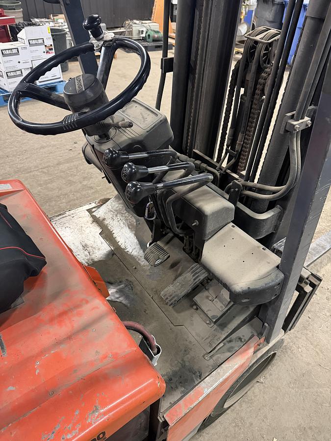 Used Used Toyota 3,000 LB Electric Forklift – Battery & Charger Included – Warehouse Relocation Sale