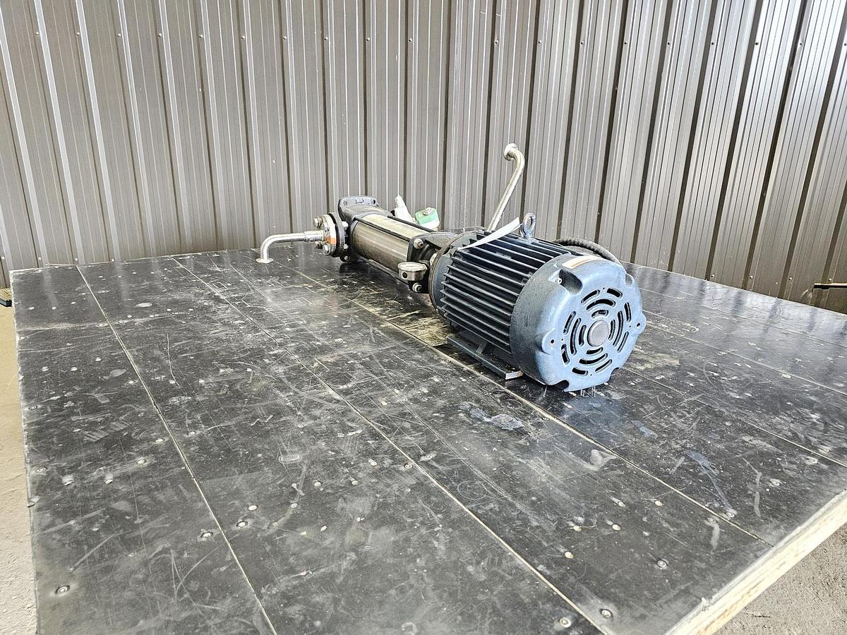 Used West Auction California - Lot DA-1114 Vertical Booster Pump