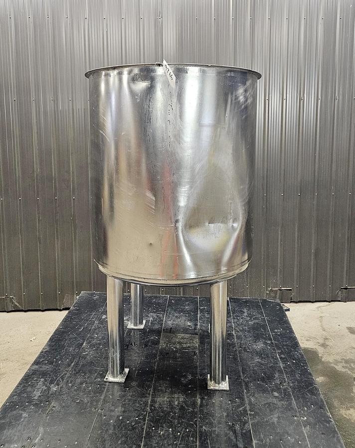 Used Used 275 Gallon Tank, 304 Stainless Steel