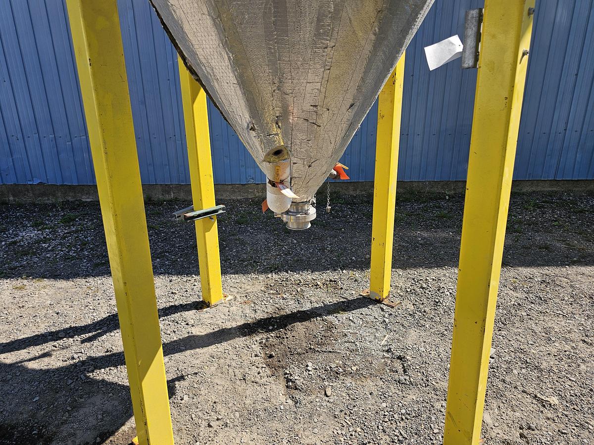 Used Used 800 Gallon Jacketed Tank, Stainless Steel, With Scrape Agitation