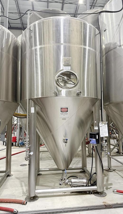Used Used 2500 Gallon Jacketed Tank, 304 Stainless Steel