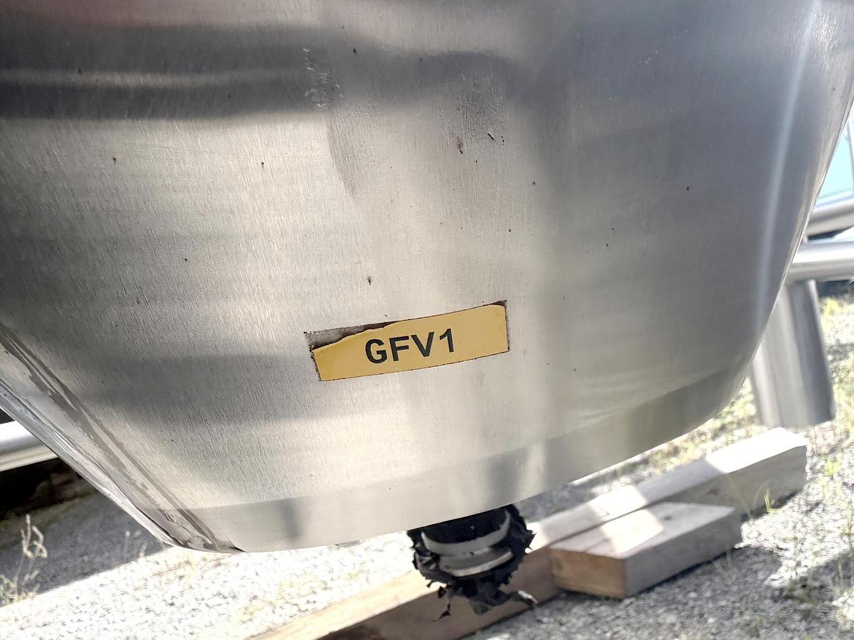 Used Used 2480 Gallon Jacketed Tank, 304 Stainless Steel