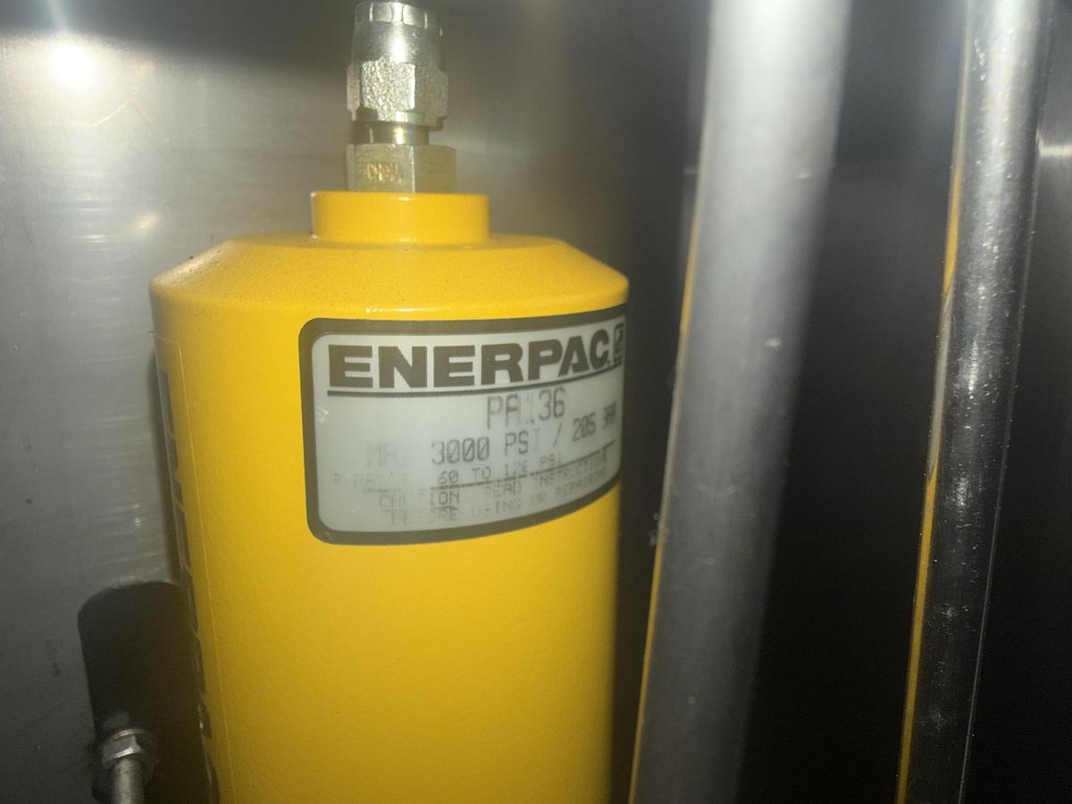 Used Used Fluid Air Fluid Bed Dryer / Granulator, Model 20L