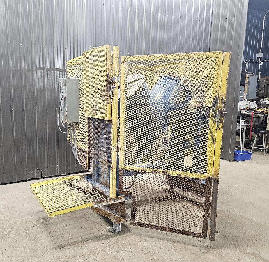 Used Levy Recovery Group Michigan - lot 134 - Patterson Kelley V blender