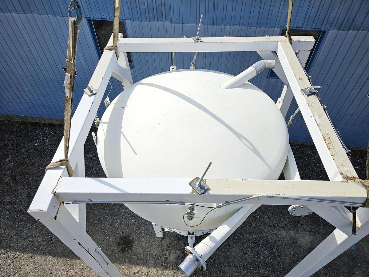 Used Hopper with screw valve