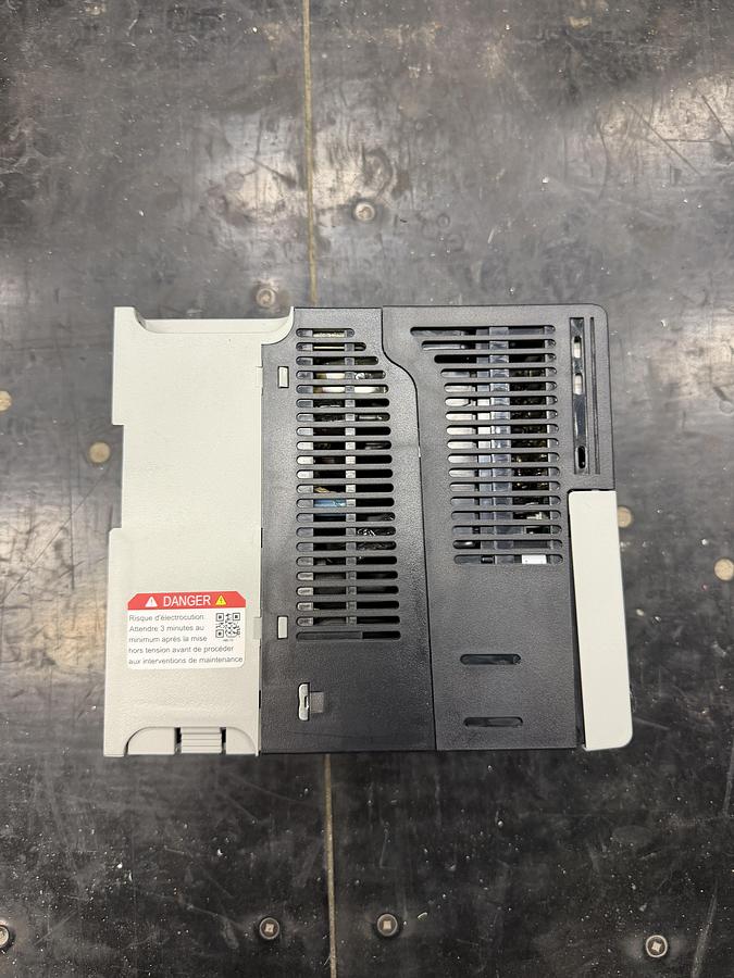 Used Used Allen-Bradley Variable Frequency Drive, Model 25B-E1P7N104, 1 HP, 460-600V