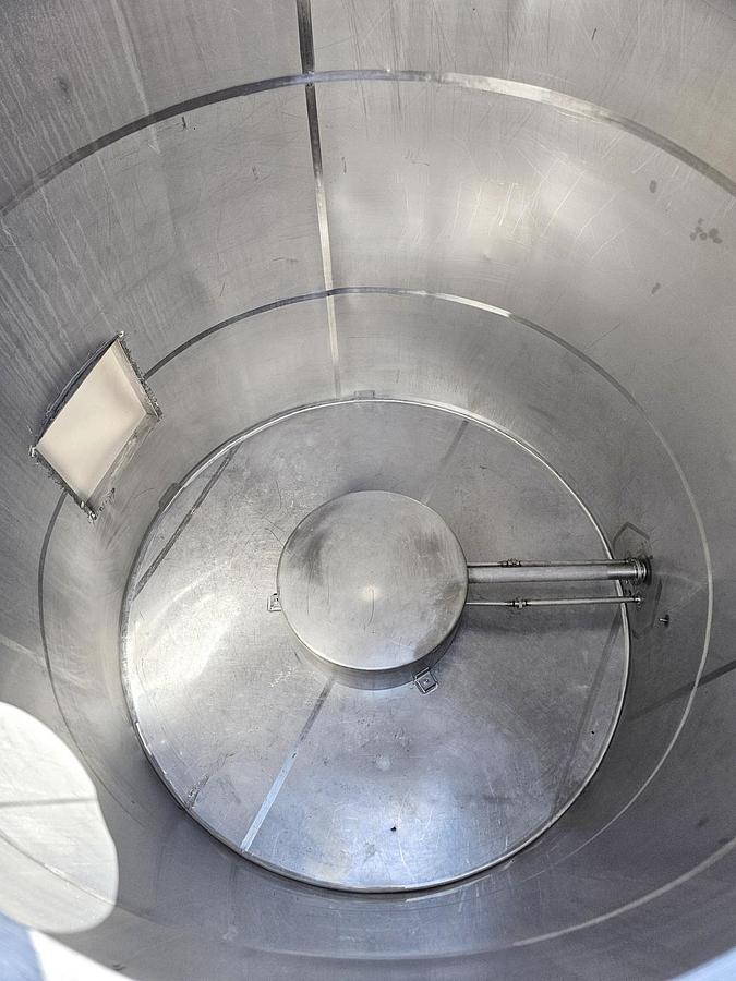 Used Used 5000 Gallon Tank, Stainless Steel