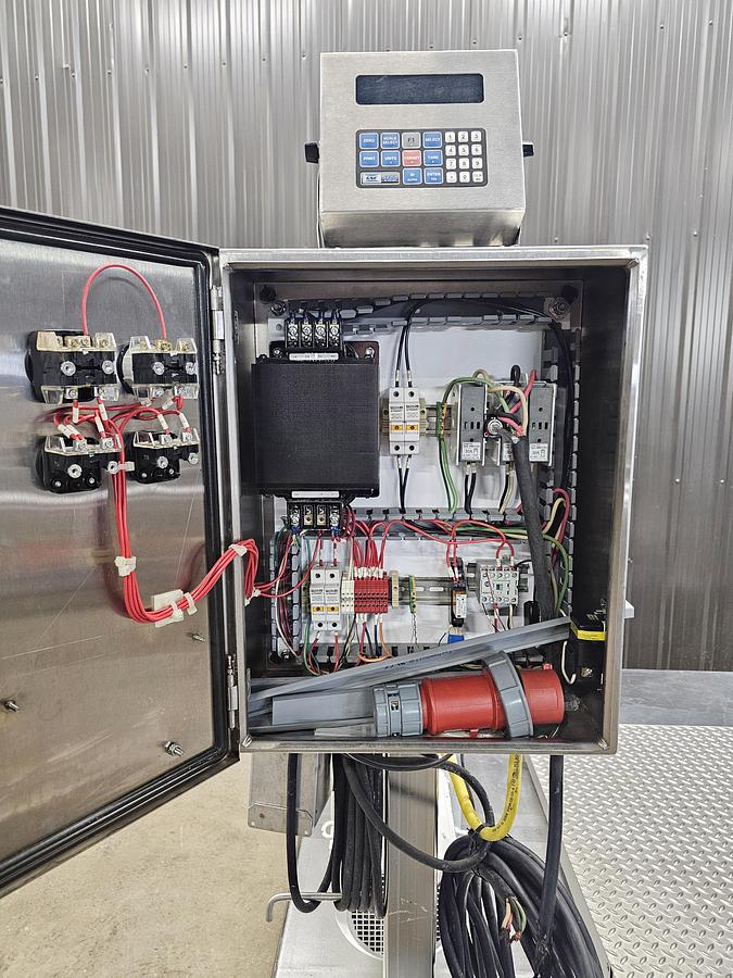 Used Used Sine Lobe Pump, Model 135, with Scale