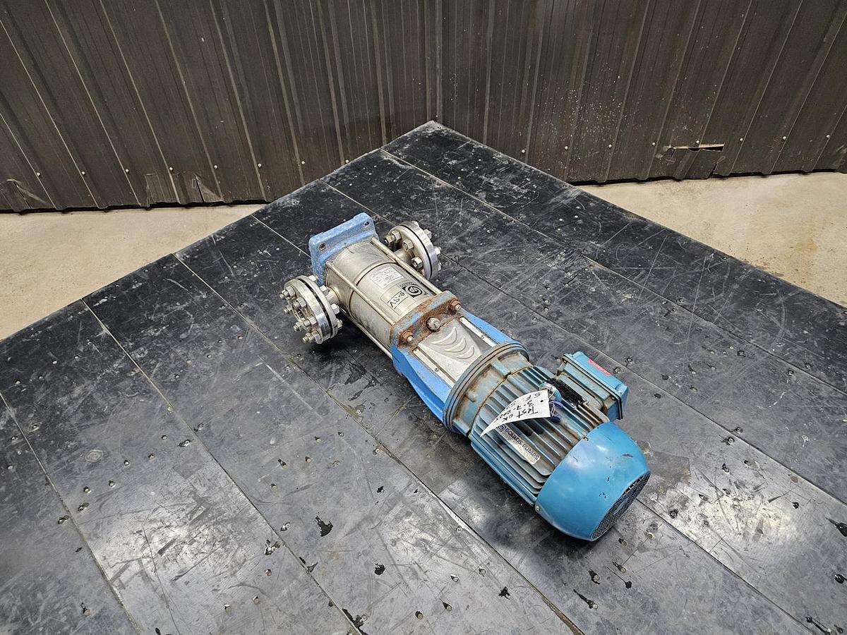 Used Used Goulds Centrifugal Inline Pump, 2'' x 2'', 5 HP