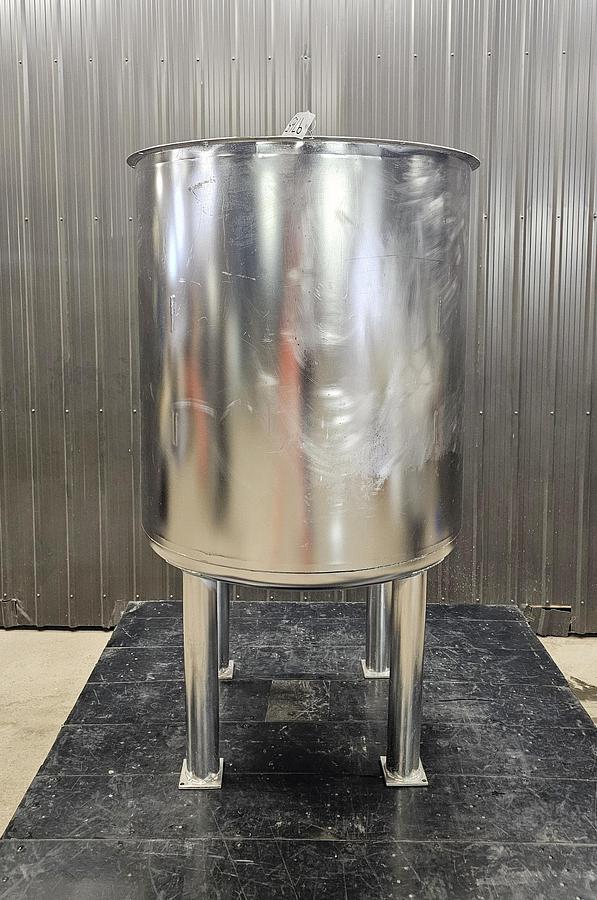 Used Used 275 Gallon Tank, 304 Stainless Steel