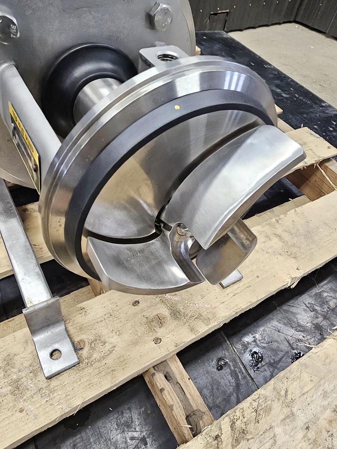 Used Capex Auction Anjou - Lot 1100 pump (1 of 2)