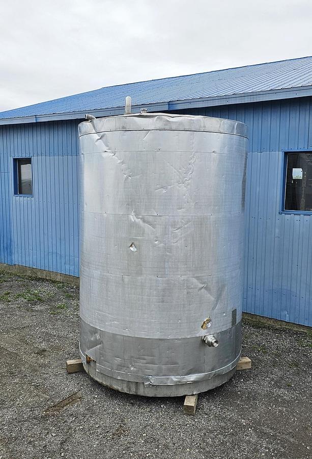 Used Used 4500 Gallon Tank, Stainless Steel, Insulated