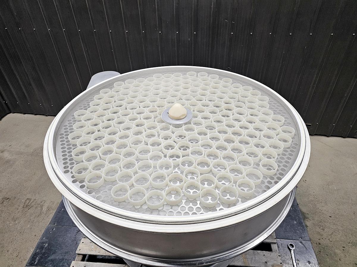 Used **Levy Recovery Group Michigan - lot 283 - sweco screen