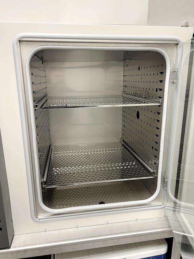 Used Used Caron Humidified Incubator & Condensate Recirculator 